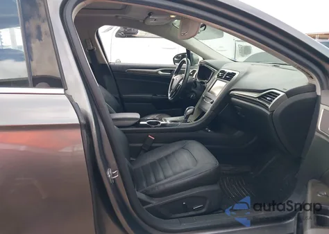 2013 Ford Fusion Se z USA, uszkodzony, nr VIN 3FA6P0HR1DR233664